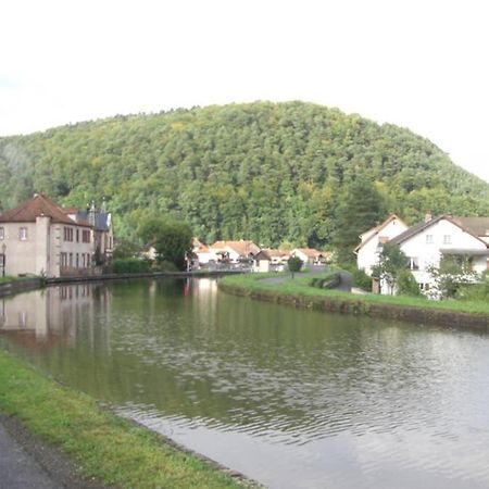 Gite Du Canal Lutzelbourg Exteriör bild